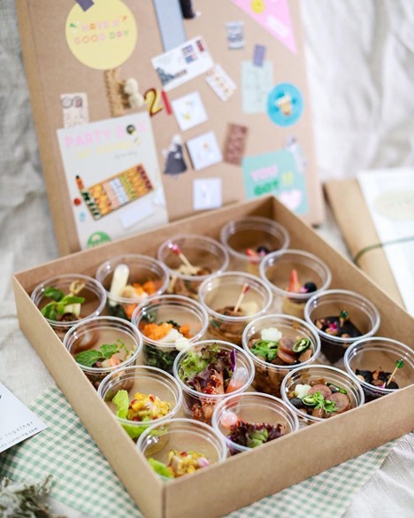 Party Box ไอเดียอาหารกล่องสำหรับงานแต่งงาน จัดเลี้ยงนอกสถานที่