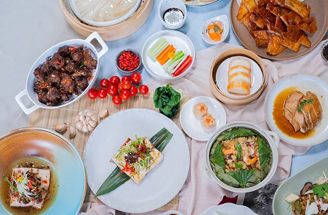 ทำไมงานเลี้ยงฉลอง ต้องกินอาหารโต๊ะจีน เพื่อความเป็นสิริมงคลจริงหรือไม่